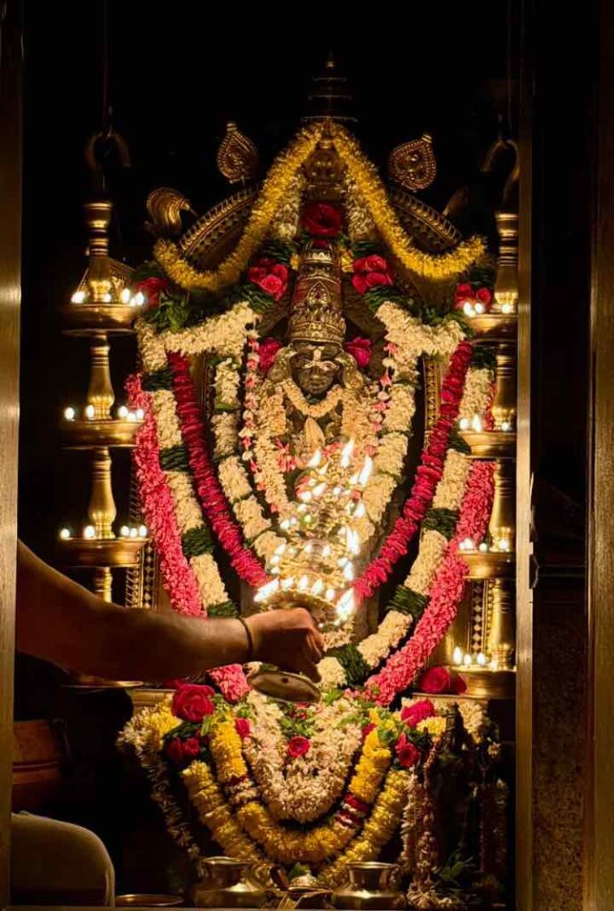 ಉಡುಪಿ ಜಿಲ್ಲೆಯ ಕಾಪು ತಾಲೂಕಿನಲ್ಲಿನ ಉಂಡಾರು ವಿಷ್ಣುಮೂರ್ತಿಯ ವಿಗ್ರಹ