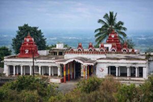 ಕರಿಘಟ್ಟ ಬೆಟ್ಟದ ಮೇಲಿರುವ ಶ್ರೀನಿವಾಸ ವೆಂಕಟರಮಣ ದೇವಸ್ಥಾನ