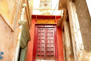 ಕಾಶಿಯ ಪಾತಾಳ ವಾರಾಹಿ ದೇವಿಯ ದರ್ಶನ ರಂಧ್ರಗಳು ಮತ್ತು ದೇವಸ್ಥಾನದ ಪರಿಸರ