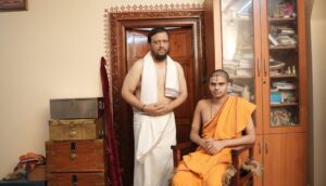 ಉಡುಪಿಯಲ್ಲಿ ನಡೆಯಲಿರುವ ಪರ್ಯಾಯ 2026 ಹಿನ್ನೆಲೆಯಲ್ಲಿ ಶೀರೂರು ಮಠದ ಯತಿಗಳೊಂದಿಗೆ ನಡೆಸಿದ ಸಂದರ್ಶನ ಸಂದರ್ಭದ ದೃಶ್ಯ