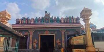 Thirukadaiyur Amritaghateswarar Abirami Temple Gopuram and Lord Shiva rescuing Markandeya from Yama