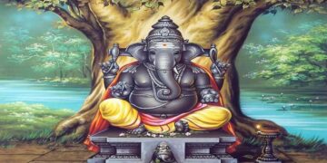 ಸುಂದರವಾದ ಪರಿಸರದ ಹಿನ್ನೆಲೆಯಲ್ಲಿ ತ್ರೈಲೋಕ್ಯ ಮೋಹನಕರ ಗಣಪತಿ