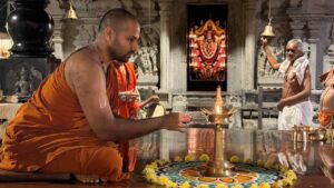 ಉಂಡಾರು ವಿಷ್ಣುಮೂರ್ತಿ ದೇವಾಲಯದಲ್ಲಿನ ಕಾರ್ತಿಕ ದೀಪೋತ್ಸವ ಕಾರ್ಯಕ್ರಮದಲ್ಲಿ ಭಾಗೀ ಆಗಿದ್ದ ಸೋದೆ ಮಠದ ವಿಶ್ವಲ್ಲಭ ತೀರ್ಥರು.