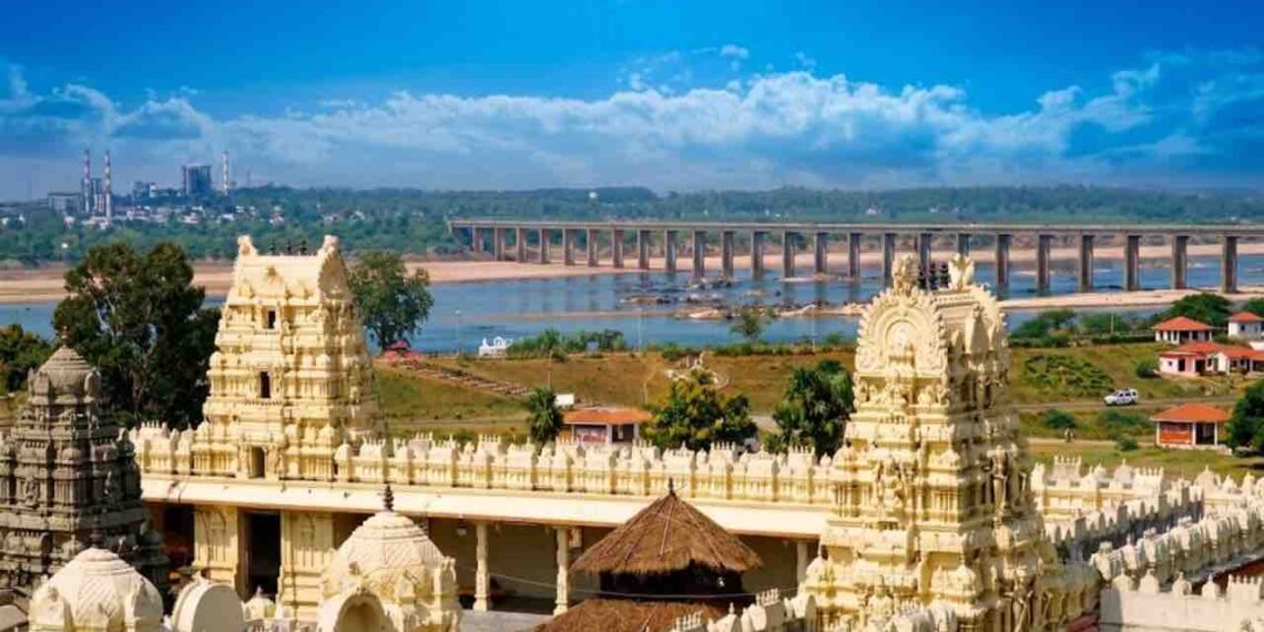 Wide-angle view of the historic Bhadrachalam Sri Sita Ramachandra Swamy Temple on the banks of Godavari River, Telangana.